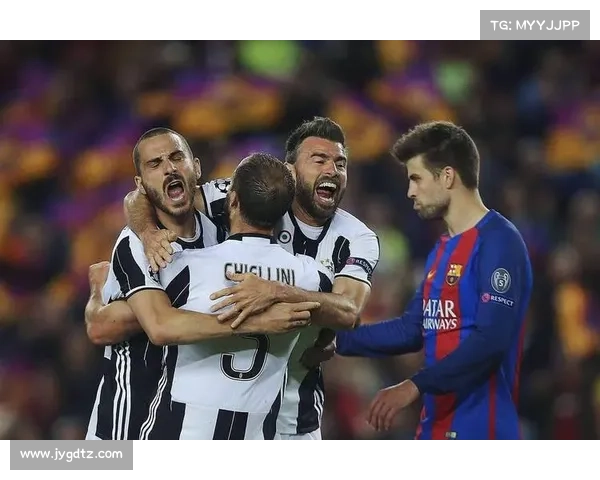 博努奇社交媒体发文引关注：慈善赛飞铲争议后与霍顿合影互动